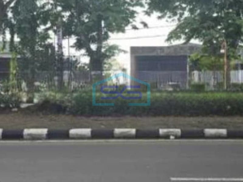 Disewakan Ruang Usaha Luas Tanah 860 m² Lokasi Strategis di Surakarta