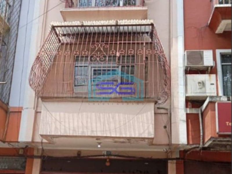 Dijual Ruko Lokasi Strategis Luas Bangunan 292 m² di Kalideres Jakarta Barat