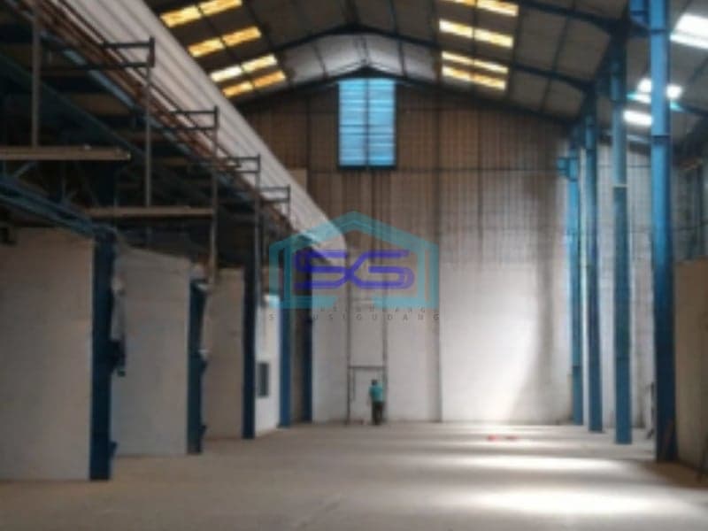 Dijual Gudang Ada Kantor Luas Bangunan 1800 m² di Bandung