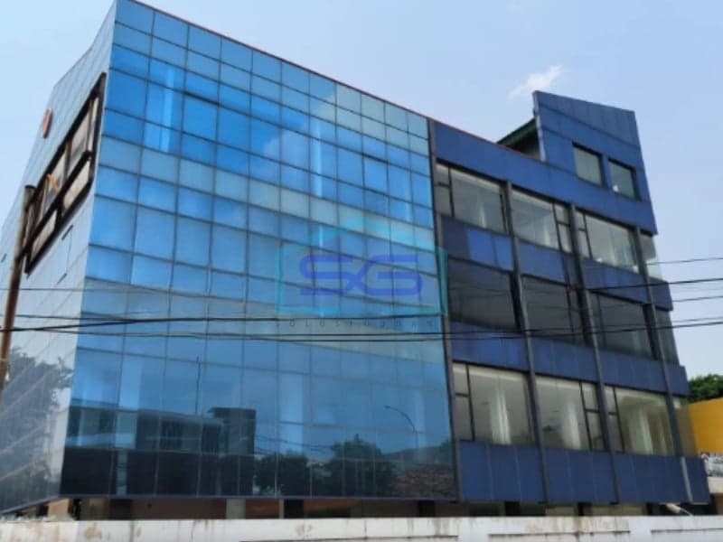 Cheap Office for Sale on Jalan Tembak Menteng, Central Jakarta, Building Area 1,605 m²