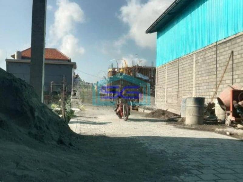 Disewakan Gudang Dan Kantor 3 Lantai Denpasar LB 400m2