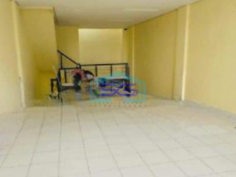 Dijual Ruko Luas Bangunan 190 m² Lokasi Bebas Banjir di Bekasi