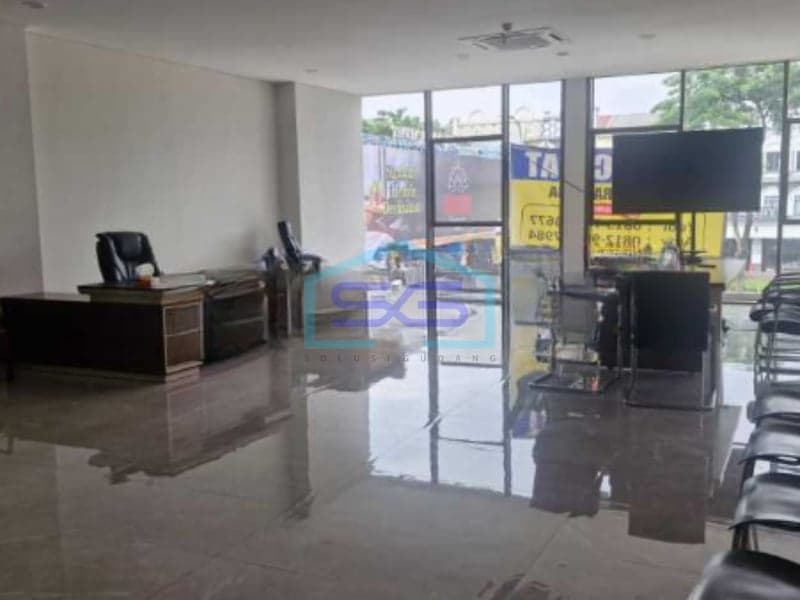 Dijual Ruko Lokasi Strategis Luas Tanah 180 m² di Daerah Tangerang