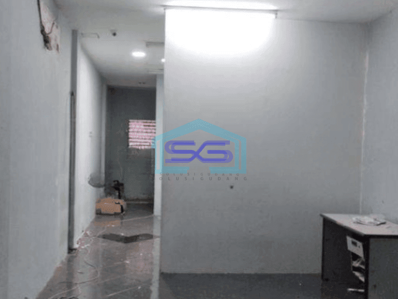 Disewakan Ruko Lokasi Strategis Di Taman Ratu Jakarta Barat LB 200m2