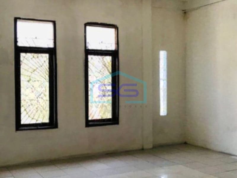 For Rent: Spacious Shophouse, Building Area 207 m², Located in Bandung, West Java