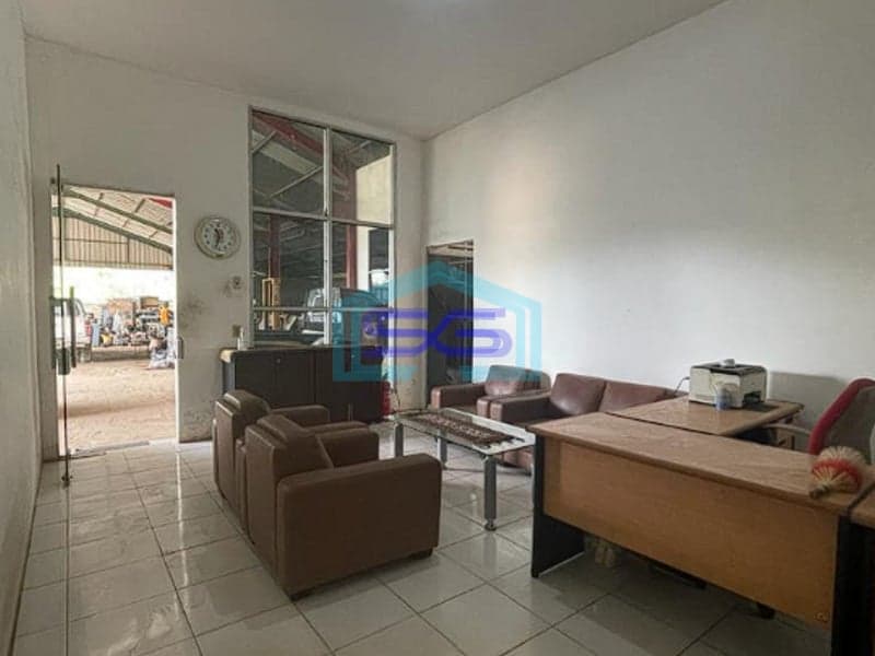 Dijual ! Ruko 2 Pintu 3 Lantai Bonus Peralatan Kantor, Jalan Jaksa Agung R. Soeprapto, Palembang LB 288m2