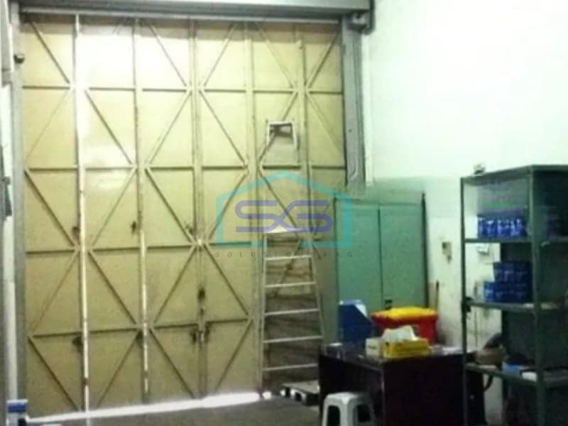Warehouse for Sale 40 Feet Container Access Land Area 216 sqm Located in North Jakarta