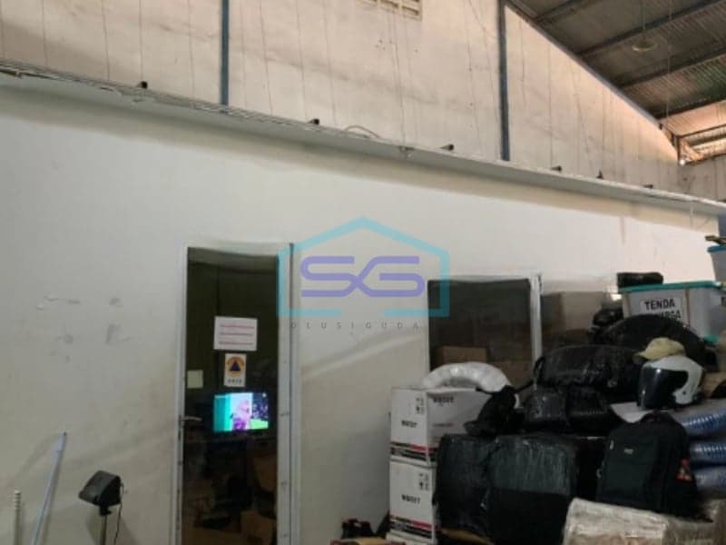 Dijual Gudang Siap Huni Luas Tanah 890 m² Lokasi di Kebayoran Lama Jakarta Selatan