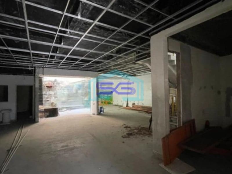 Disewakan Ruang Usaha Komersil di Pinggir Jalan Raya Kelapa Gading Jakarta Utara LB 400m2
