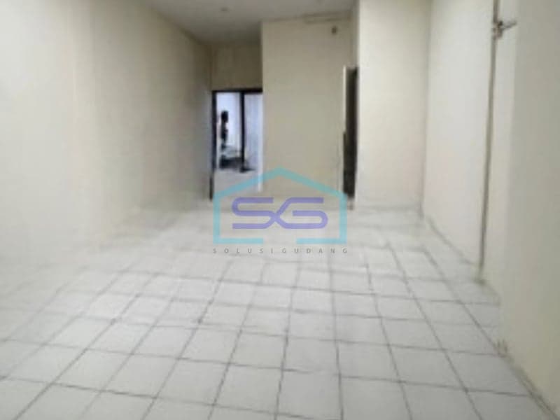 Spacious 2-Story Commercial Shop House for Rent, 125 sqm Building Area, Bandung, West Java