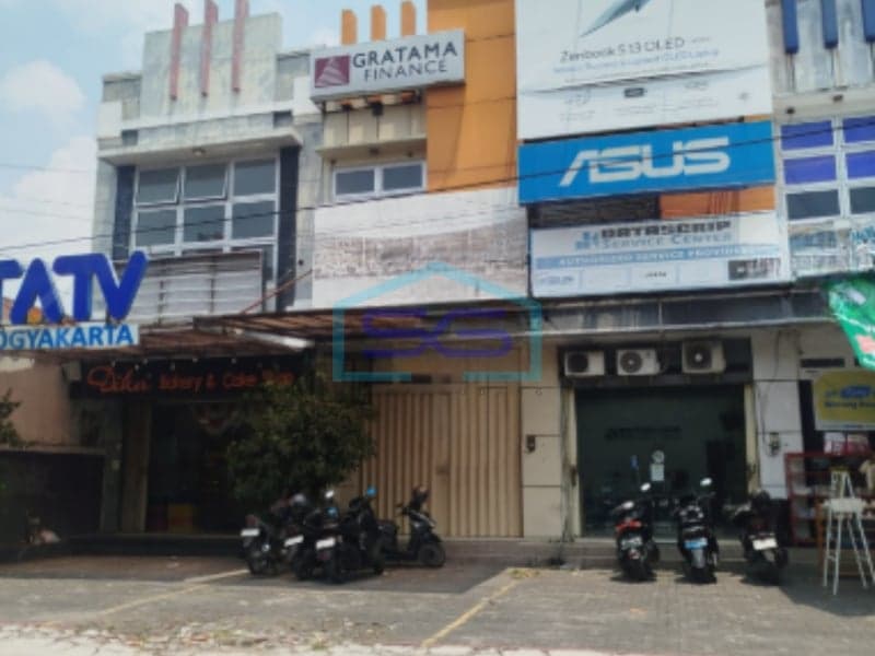 Disewakan Ruko di Pinggir Jalan, Jogja LT 74 m²