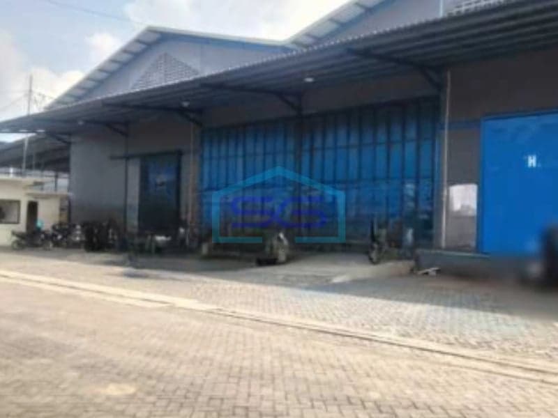 Disewakan Gudang Luas Tanah 720 m² Loading Dock Lokasi di Semarang Timur