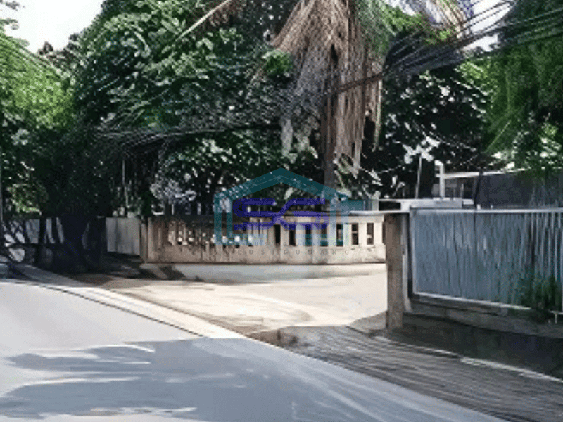 Dijual Tanah dan Bangunan Bagus dan Strategis 3,3 ha Jl. Pembangunan Baru Ceper Tangerang