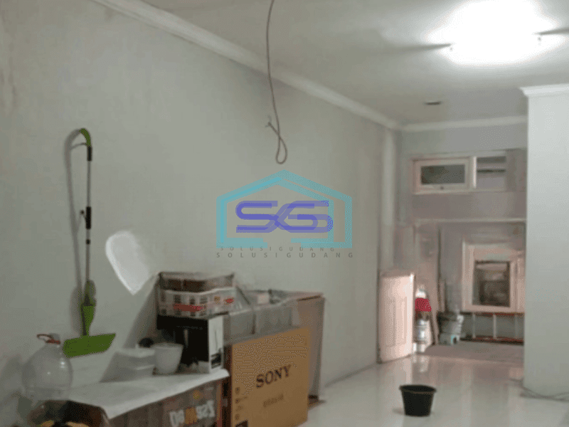 Disewakan Ruko Gandeng Di Kebayoran Lama Luas Tanah 312 m²
