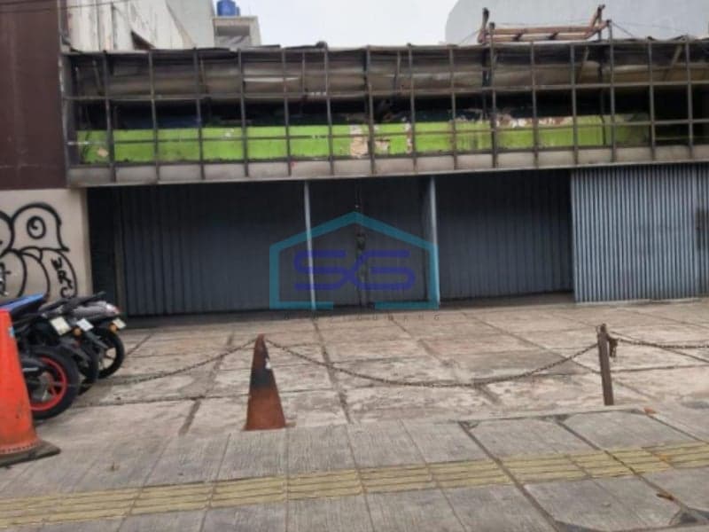 For Sale: Adjoined Shop House in Tebet Timur Commercial Area, South Jakarta, Building Area 300 m²