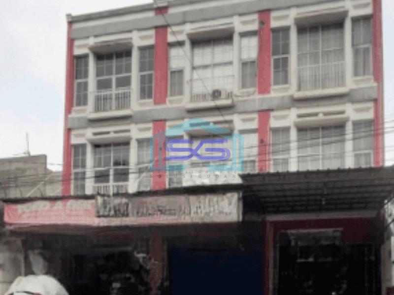 Disewakan Ruko Lokasi Strategis 3 Lantai Luas Bangunan 180 m² di Karawaci Tangerang