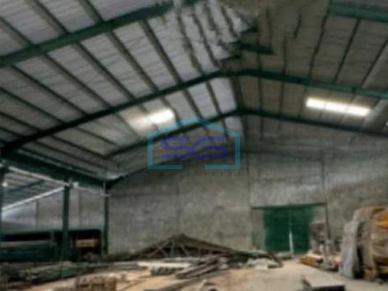 出售：位于丹格朗 Jati Uwung 工业区的建筑面积为 16560 平方米的仓库