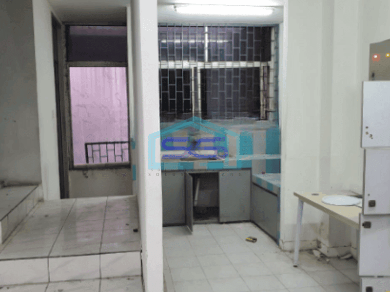 Disewakan Ruko Jalan Radio Dalam 3 Lantai Kawasan Strategis Luas tanah 150 m2