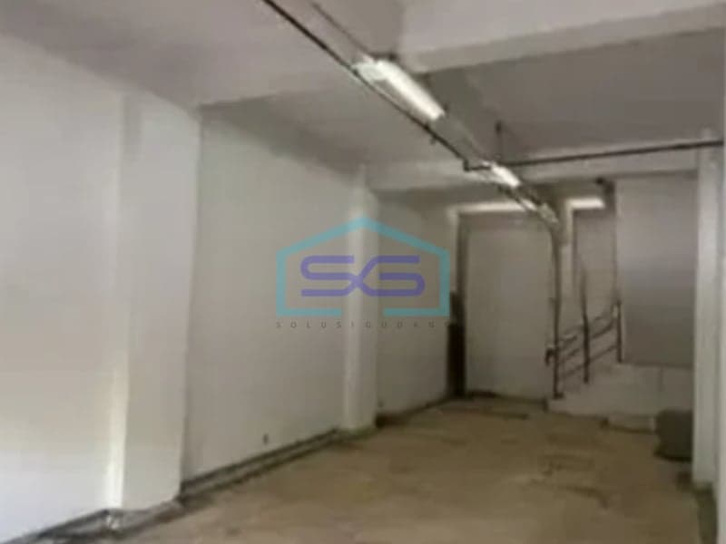 出售：位于雅加达北部帕德曼甘的整洁可用商铺，建筑面积270平方米