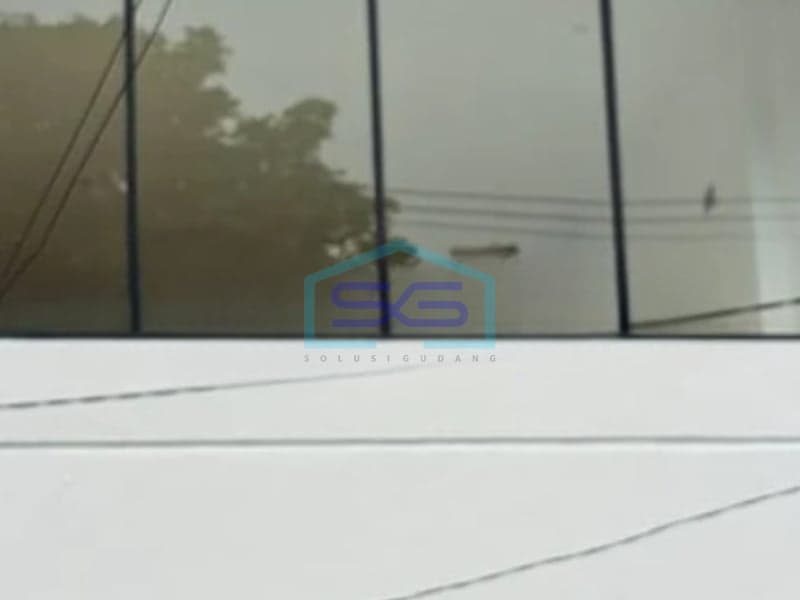 Shop House for Rent Near Mall in Cinere, South Jakarta Building Area 288 m²