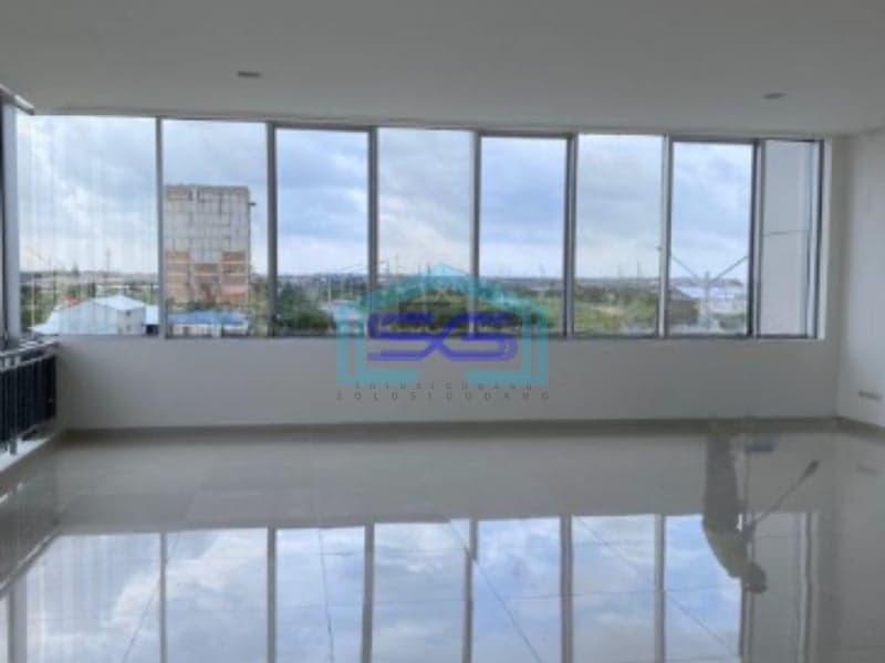 Dijual Ruko Siap Huni di PIK Jakarta Barat Bangunan 3 Lantai Luas Bangunan 300m2