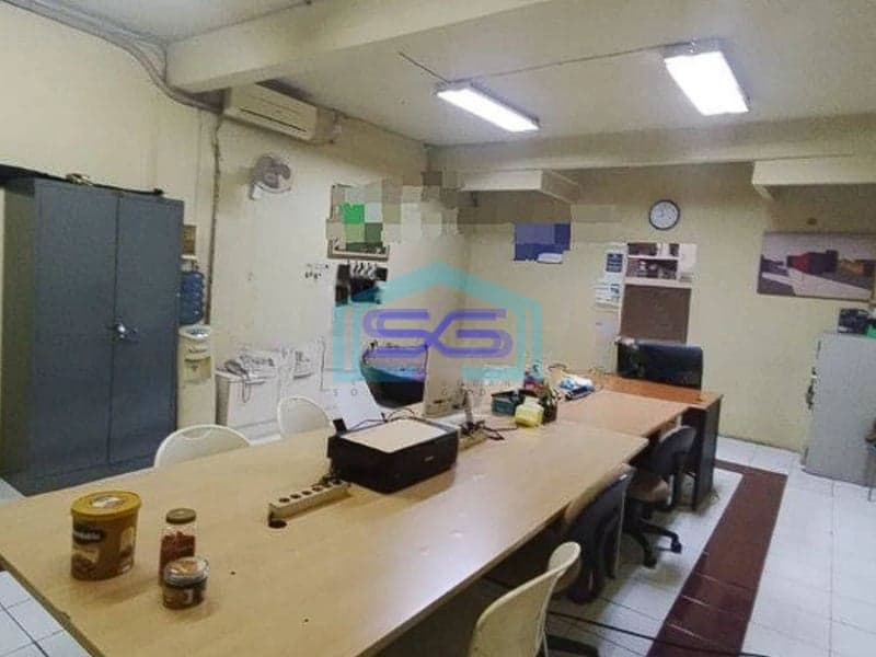 Dijual Ruko 3 Lantai Strategis Ex Resto & Cafe di Kayuringin Jaya, Bekasi Selatan