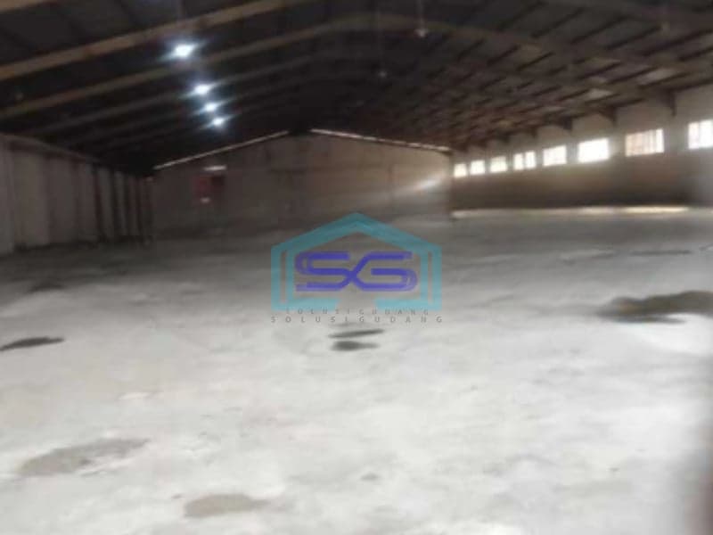 Disewakan Gudang Akses Container 40 Feet Luas Bangunan 2412 m² Lokasi Kramat Jati Jakarta Timur