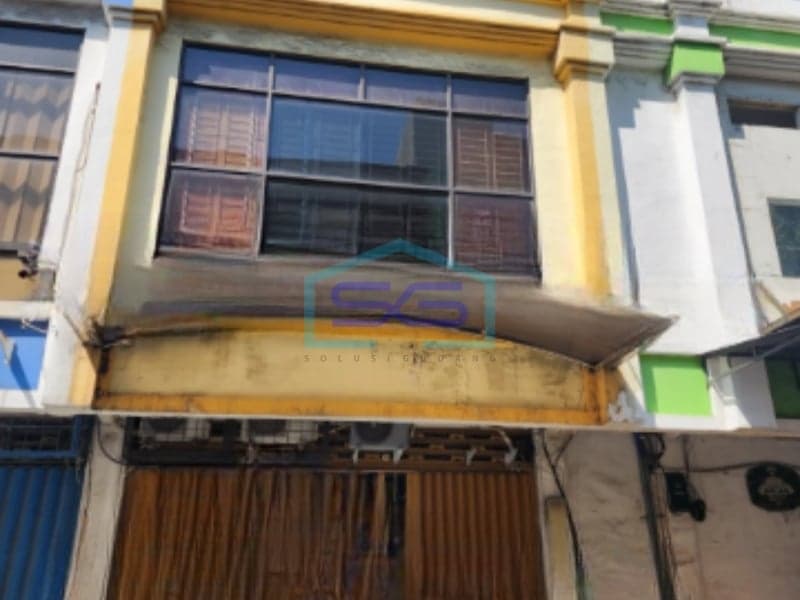 For Sale: Spacious Shophouse, Building Area 225 sqm, Located in Rungkut Surabaya