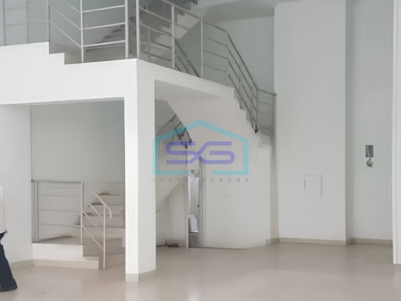 出售：雅加达北部Kelapa Gading空置店屋 - 建筑面积684平方米
