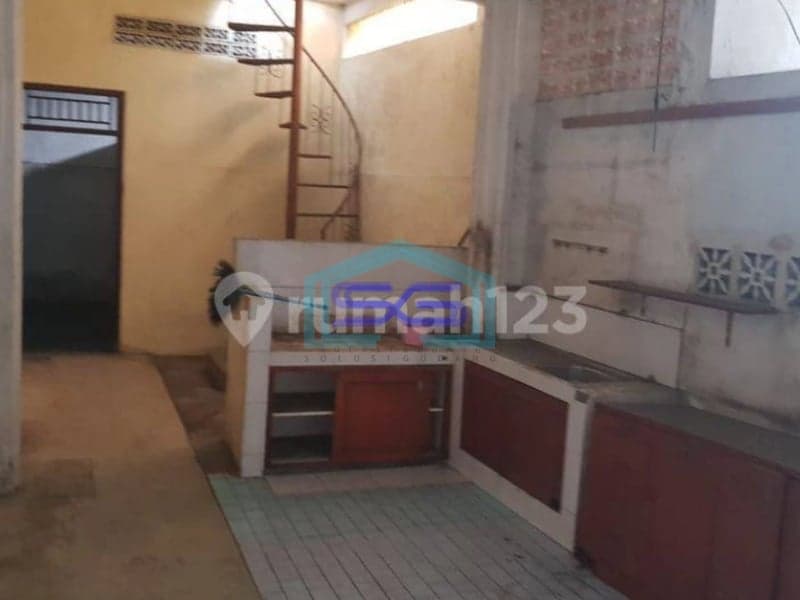 Dijual Ruko di Jalan Kartini Pancoran Mas Depok LB 650m2