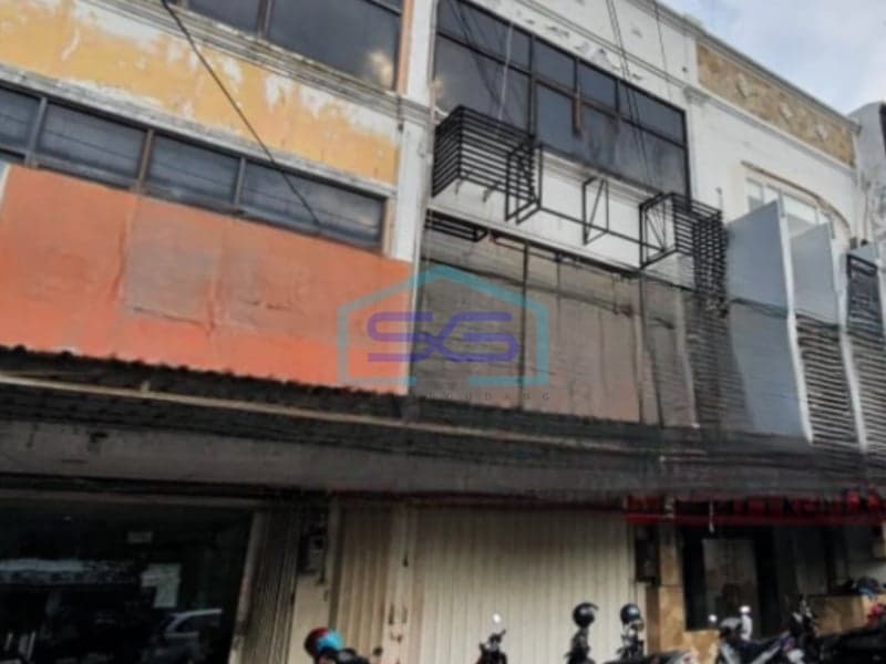 Shophouse for Rent with 182 m² Building Area in Surabaya City
