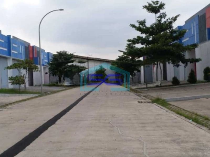 Dijual Gudang di Karawang Sentra Bizhub Siap Pakai Luas Tanah 564m2