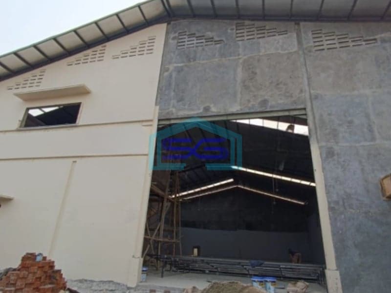 Disewakan Gudang di Kav DPR Cipondoh Tangerang Sudah Renovasi SHM LT 800 m2