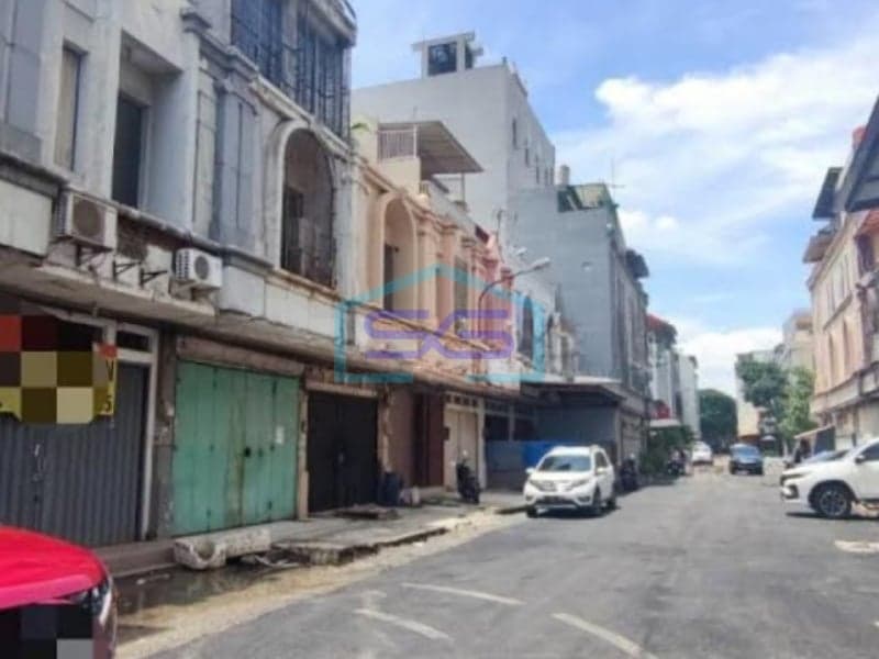 出售：彩虹商铺，3层，建筑面积135平方米，SHM，雅加达西部盛港