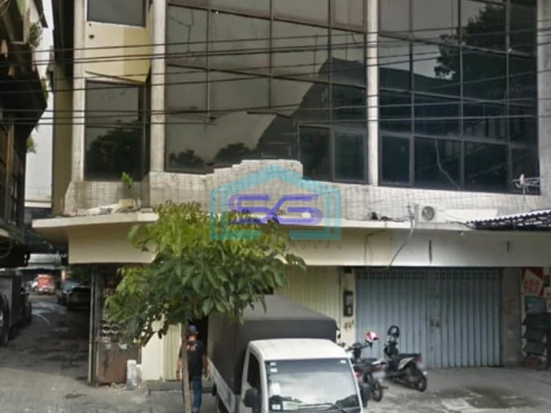 Disewakan Ruko Pahlawan di Surabaya Jawa Timur Bangunan 3,5 Lantai