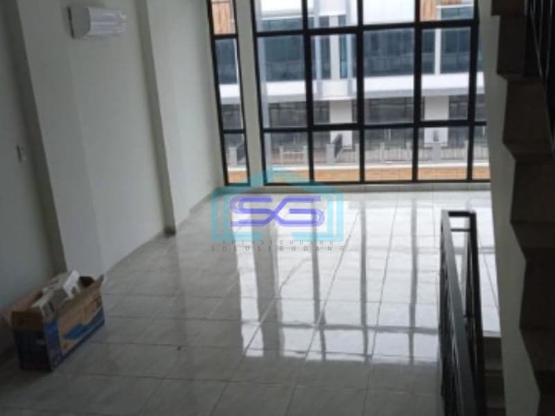 Disewakan Ruko Crytal di Sumarecon Bekasi Luas Bangunan 189m2