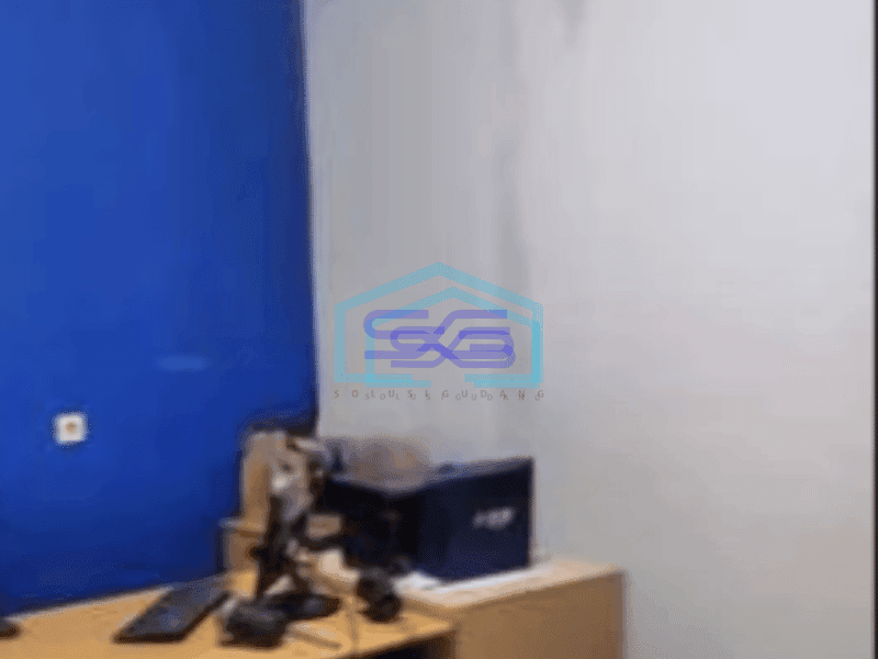 Disewakan Ruko di Cicadas Banudng Luas 220m²