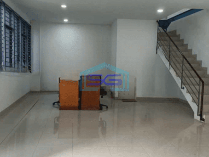 Disewakan Gudang Luas Bangunan  600 m² Ada Kantor di Cengkareng Jakarta Barat