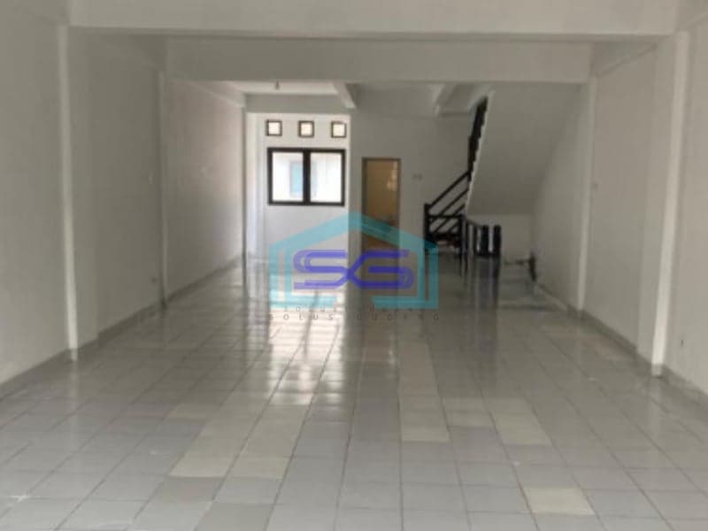 Disewakan Ruko siap Huni di Sektor 4 Samping BSD Plaza Serpong, Tangerang Selatan Luas Bangunan  225 m²