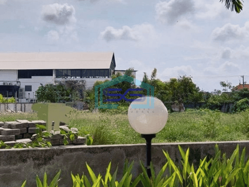 Disewakan Tanah Komersil Pusat Batubolong Badung Bali LT 2100m2
