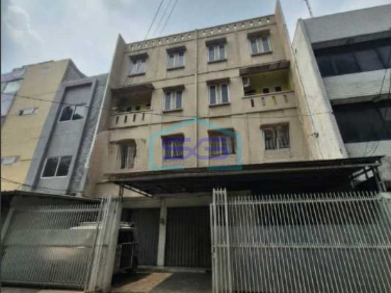 For Sale: Adjacent Shophouses with 728 m² Floor Area in Pasar Baru, Central Jakarta