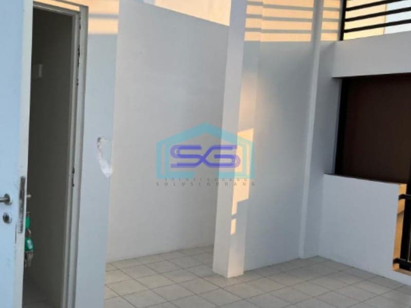 Disewakan 1 Unit Ruko di Summarecon Crown Gading Bekasi Luas Bangunan 194m2