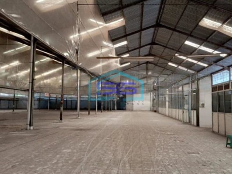Disewakan Gudang Lokasi Bebas Banjir Luas Bangunan 10044 m² di Karawaci Tangerang
