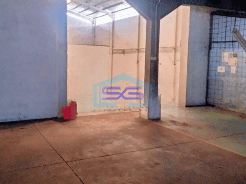 Disewakan Pabrik Ada Lift Barang Luas Bangunan 10000 m² di Cikupa Tangerang