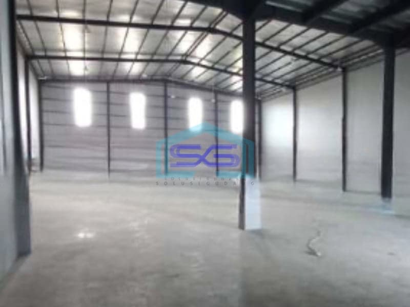 Disewakan Pabrik Lokasi Strategis di Cikarang Luas Tanah 1043 m²
