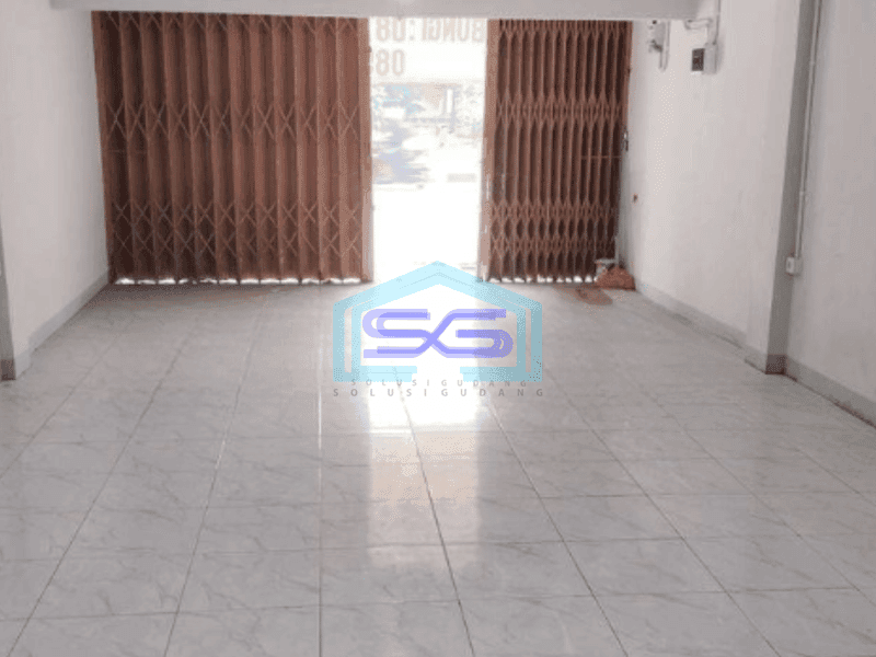 Disewakan Ruko 1 Lantai Baru Direnovasi Lokasi Pinggir Jalan Raya Tubagus Angke Jakarta Barat