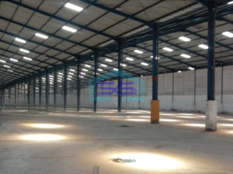 Disewakan Gudang Bebas Banjir Luas Bangunan 10000 m² Lokasi Surabaya Kota