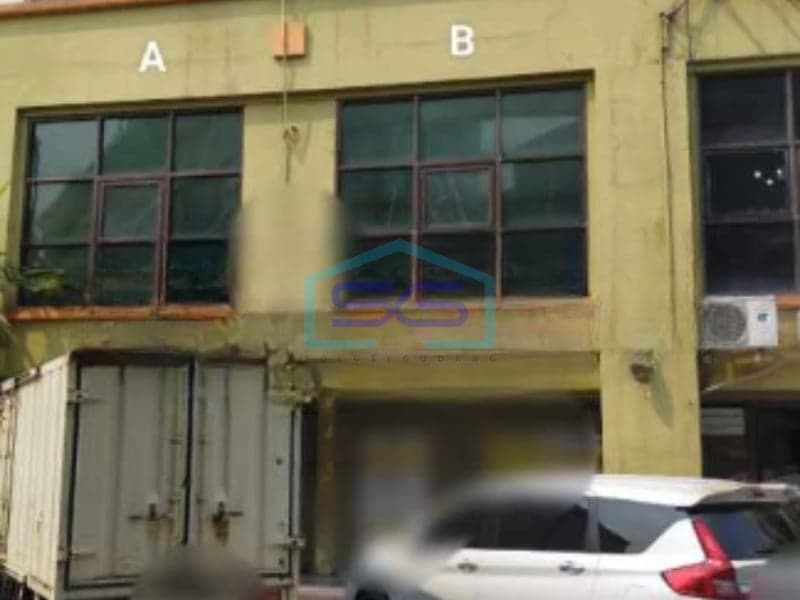 For Sale 2-Story Shophouse in Surabaya City, East Java Building Area 295 m²