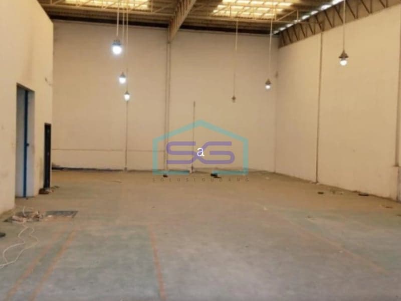 在塞兰邦加恩迪出租，随时可用且价格实惠的仓库，建筑面积 2,136 平方米