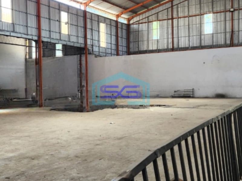 Disewakan Gudang Ada Loading Dock Luas Bangunan 4400 m² Lokasi Semarang
